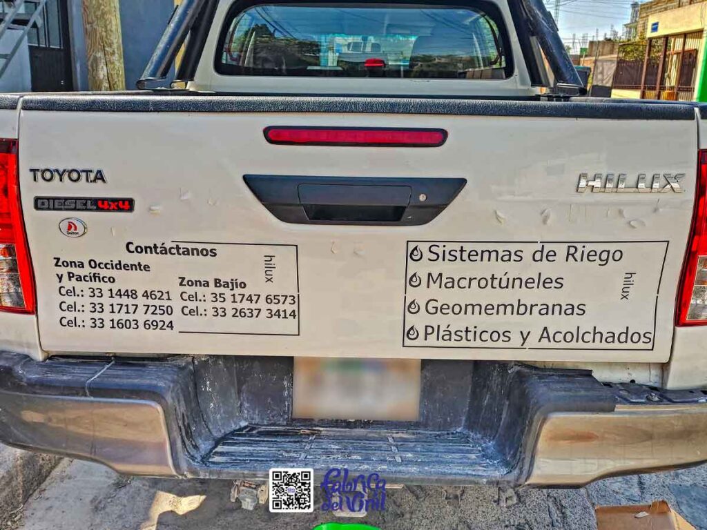 La rotulación publicitaria de tus unidades lleva más visitantes y potenciales clientes a tu página web. Tu página web empresarial resulta ser más efectiva para generar ventas que cualquier otra inversión digital, porque es la forma en que las empresas visitan tu catálogo de productos y servicios, además de ser el medio de contacto perfecto. Las unidades con rotulación publicitaria acercan a tus clientes más probables a tus redes sociales y después a concretar la compra, porque satisfacen una necesidad real cuando a ellos les ofreces tus soluciones.