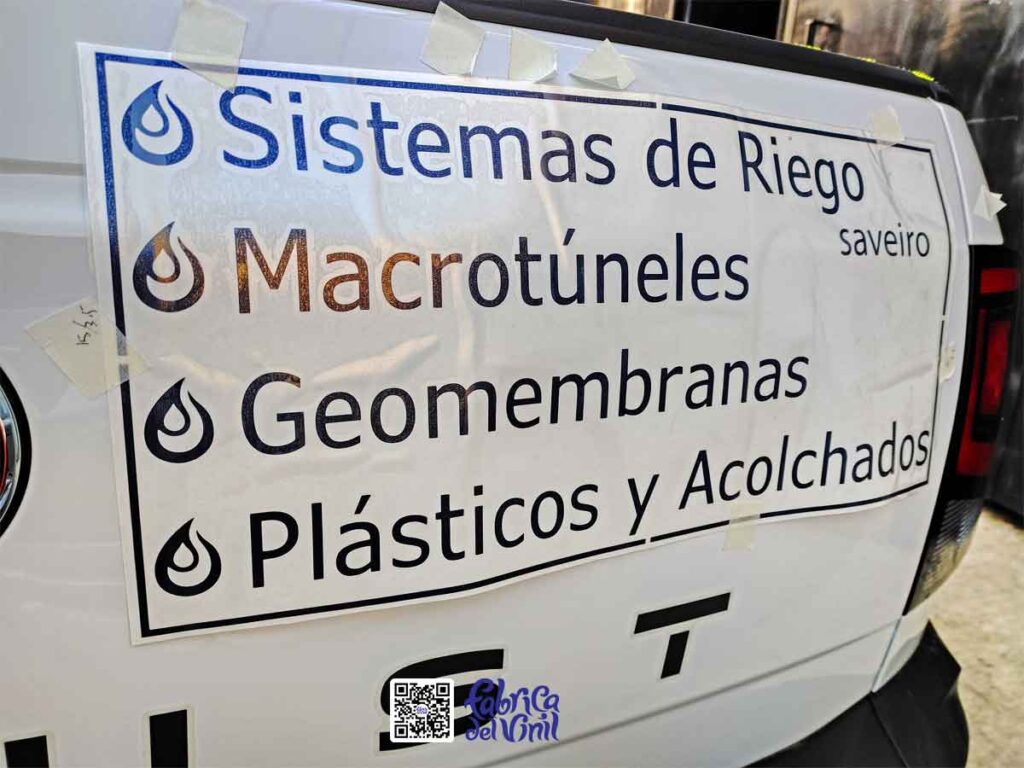 La rotulación publicitaria de tus unidades lleva más visitantes y potenciales clientes a tu página web. Tu página web empresarial resulta ser más efectiva para generar ventas que cualquier otra inversión digital, porque es la forma en que las empresas visitan tu catálogo de productos y servicios, además de ser el medio de contacto perfecto. Las unidades con rotulación publicitaria acercan a tus clientes más probables a tus redes sociales y después a concretar la compra, porque satisfacen una necesidad real cuando a ellos les ofreces tus soluciones.