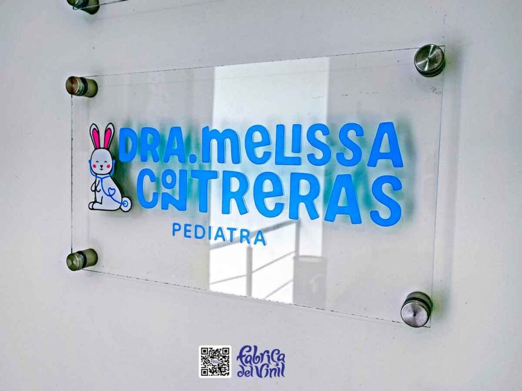 Fábrica del Vinil: Crea tus letreros a partir de acrílicos transparentes y de color, cortados con láser CNC y mezclas de capas de vinilos de corte o vinilos impresos con tu diseño personalizado. Fabricamos tus ilustraciones combinadas con tu logo de ginecología con la mejor calidad disponible en México, para que ambos potencien tu identidad comercial y marca. WhatsApp: 33 1927 2871.
